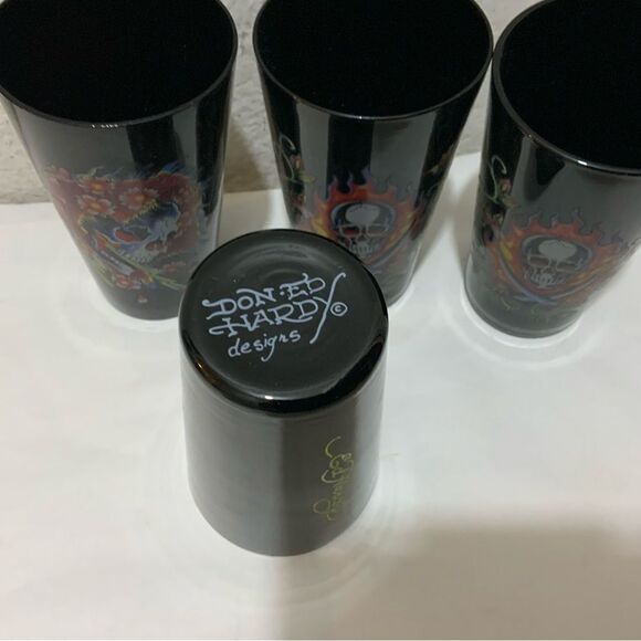 Ed Hardy Designs Black Drinking Glass Tumblers set of 4 - Picture 6 of 7